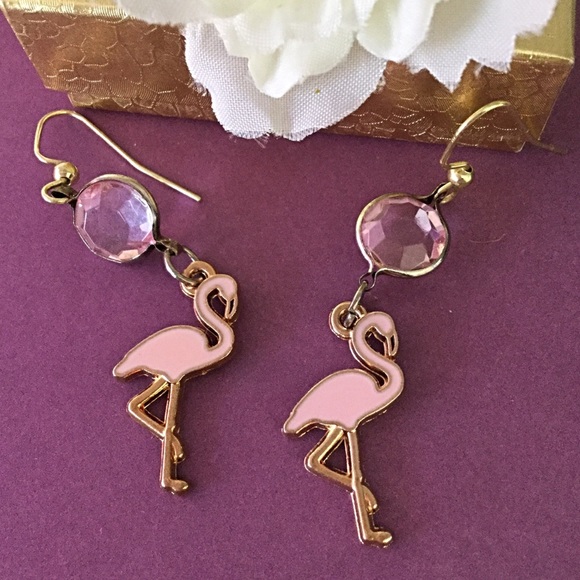 ldmtreadures Jewelry - SALE 🌸 Pink Flamingos Earrings Pink Beads